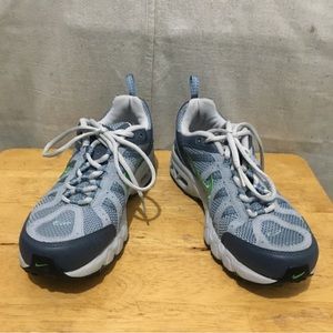 2006 Nike Trail Running Air Max Womens Athletic Shoes